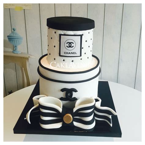 black and white and gold chanel cakes|chanel cake designs.